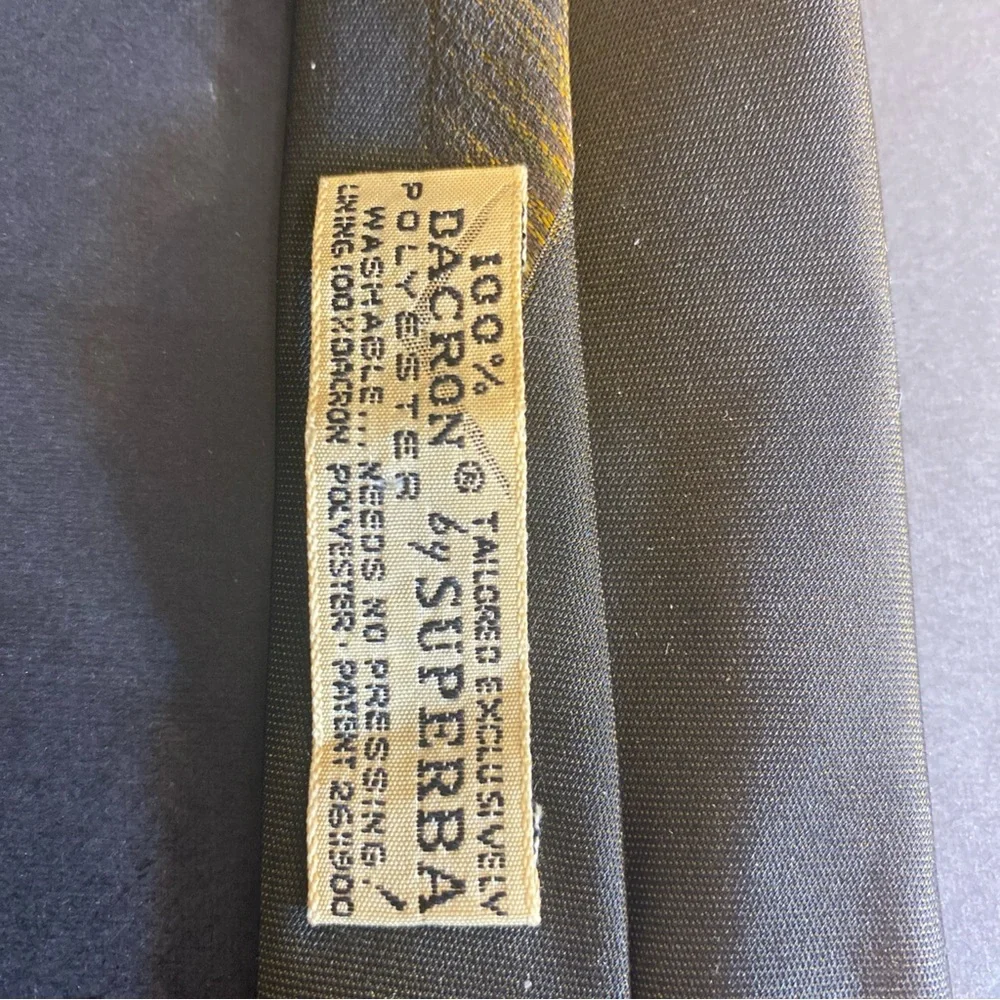 Vintage Superba 60’s 100% Dacron Polyester No Press Olive Neck Tie Abstract Slim